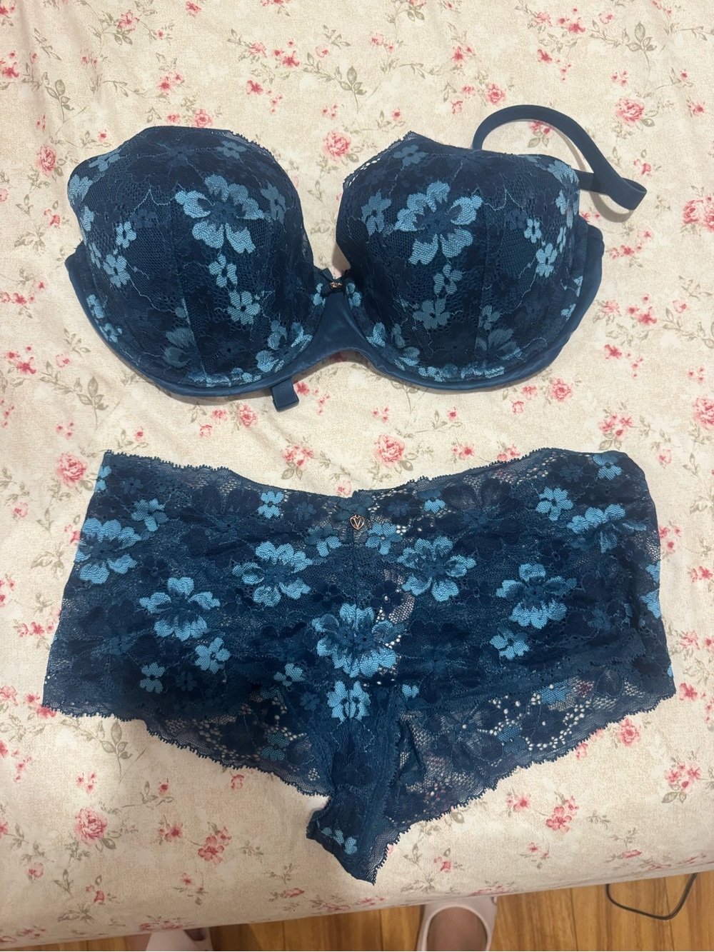 Victorias Secret Dream angels lightly lined Bra & panty Set Deep Teal Blue lace